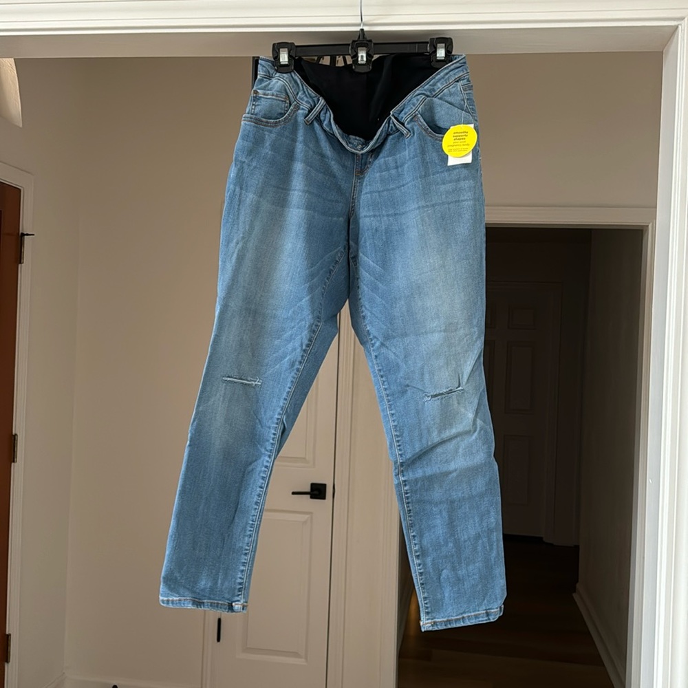 Motherhood Bounce back postpartum jeans. NWT
